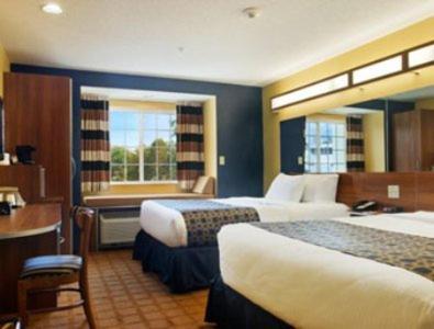 Microtel Inn & Suites Dickson City Kamer foto